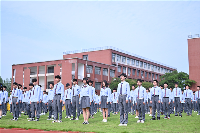 考不上高中怎么辦？武漢新華考前擇校咨詢周為你指明方向
